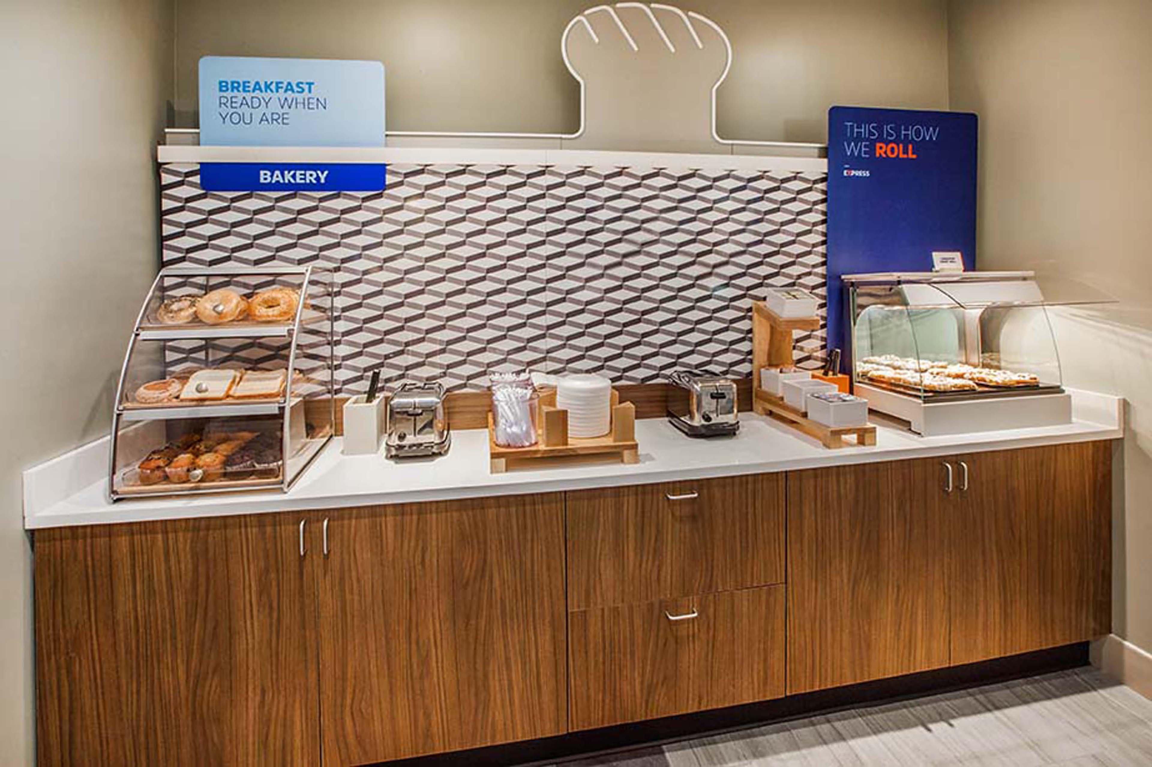 Holiday Inn Express - Spring Hill By Ihg Eksteriør bilde
