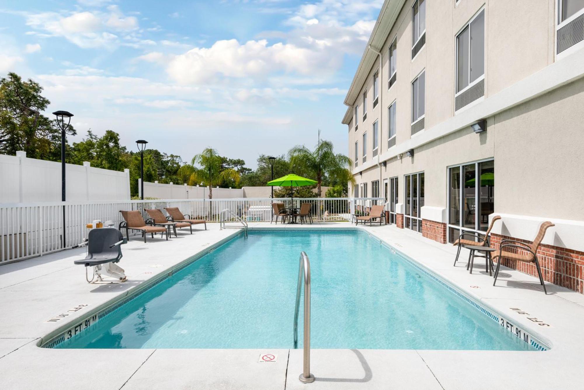 Holiday Inn Express - Spring Hill By Ihg Eksteriør bilde