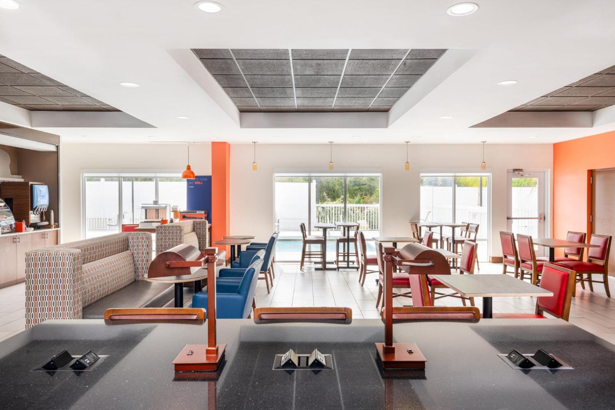 Holiday Inn Express - Spring Hill By Ihg Eksteriør bilde